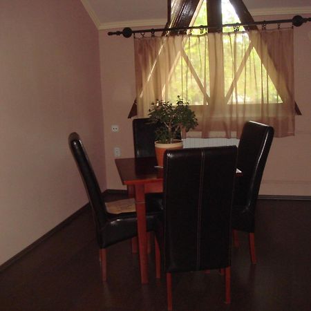 Platan Panzio Bed & Breakfast Nagyszenas Exterior photo