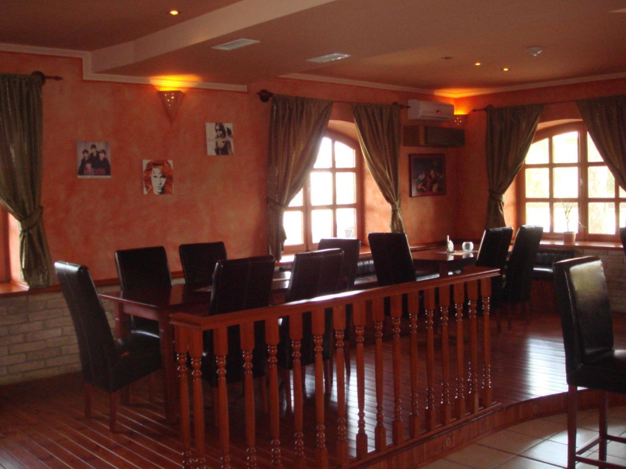 Platan Panzio Bed & Breakfast Nagyszenas Exterior photo