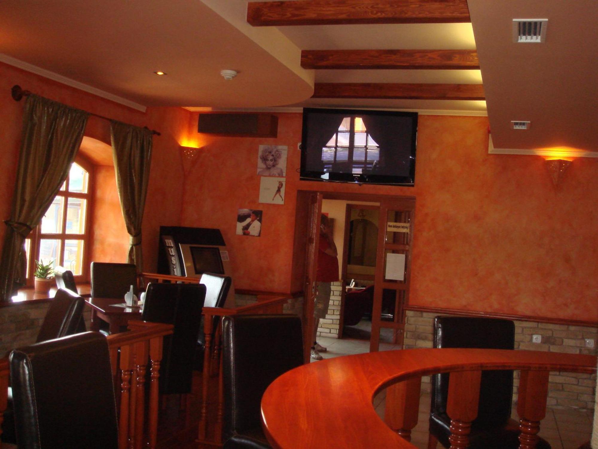 Platan Panzio Bed & Breakfast Nagyszenas Exterior photo